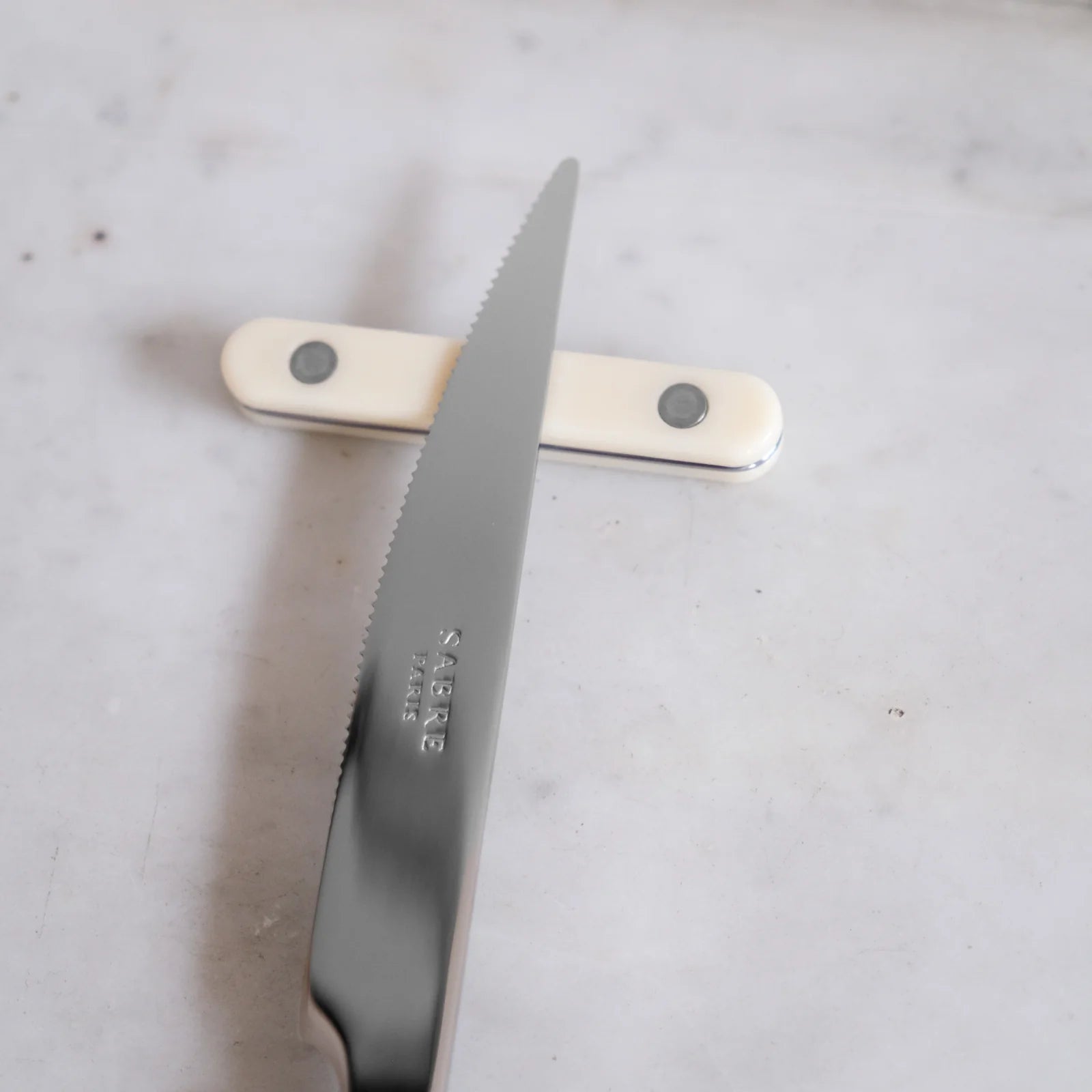 Sabre Paris | Bistrot Chopsticks Rest