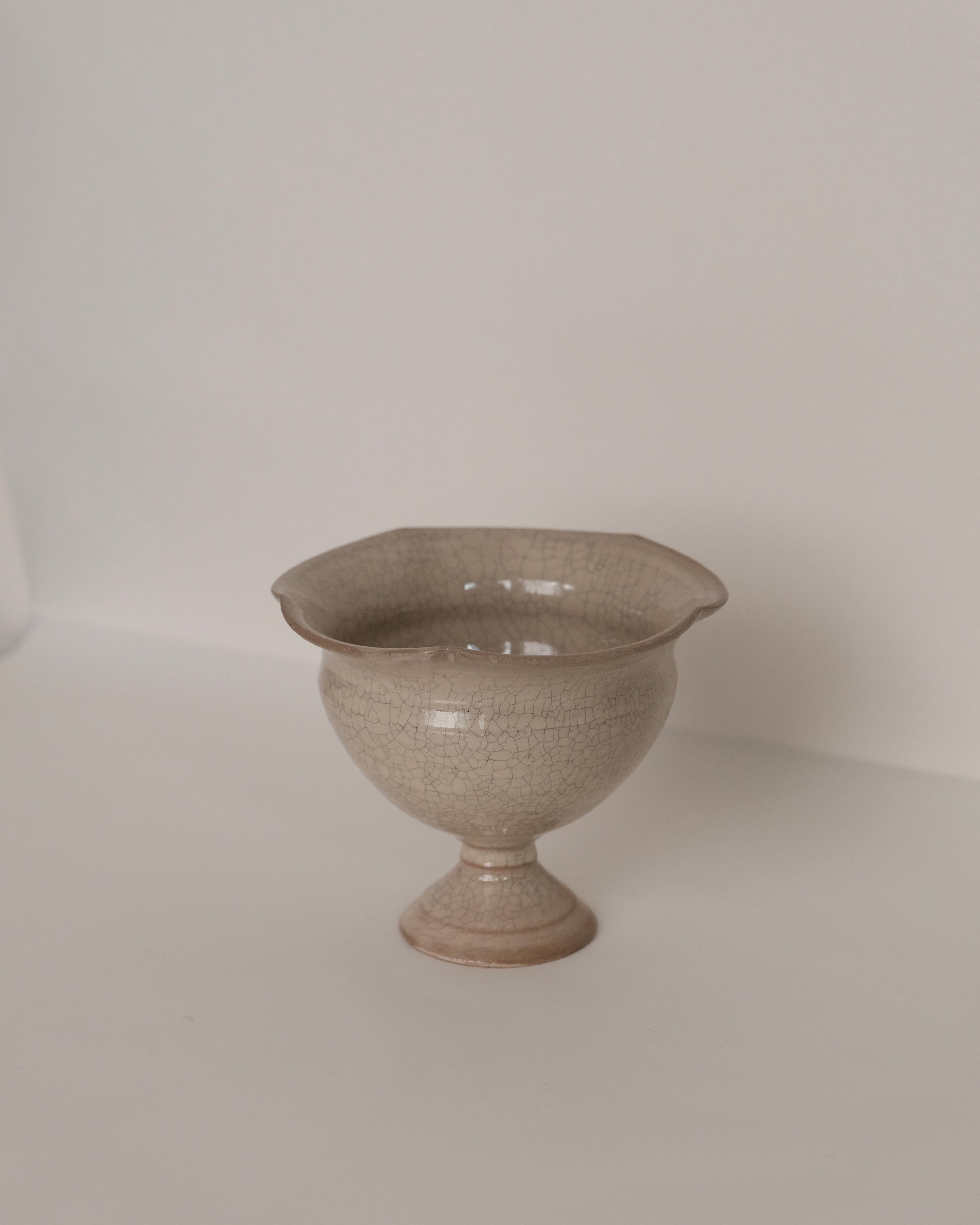 Fuminari Araga | Crackled Kohiki Rinka Footed Plate