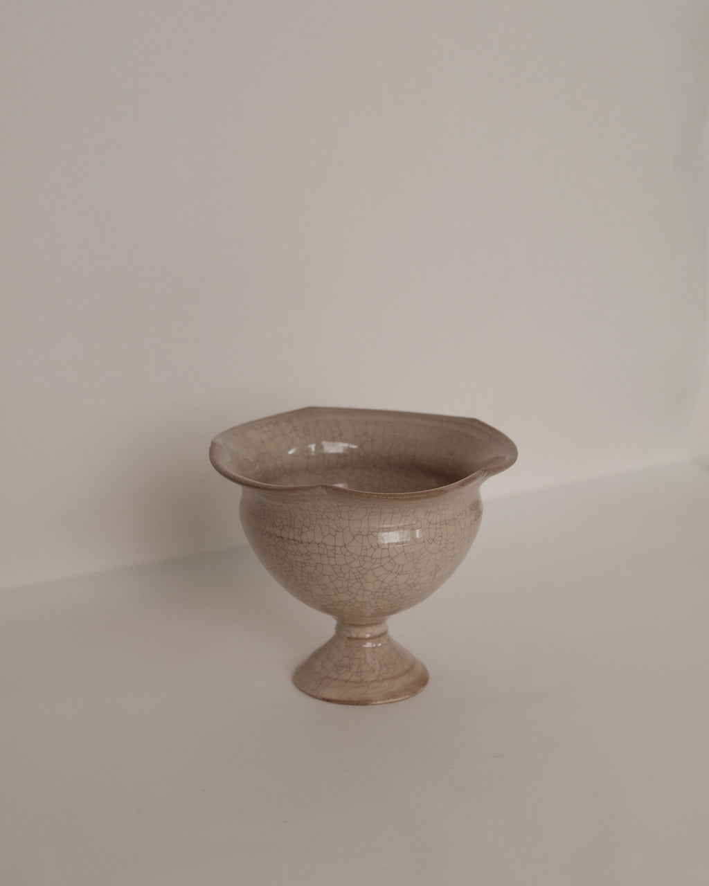 Fuminari Araga | Crackled Kohiki Rinka Footed Plate
