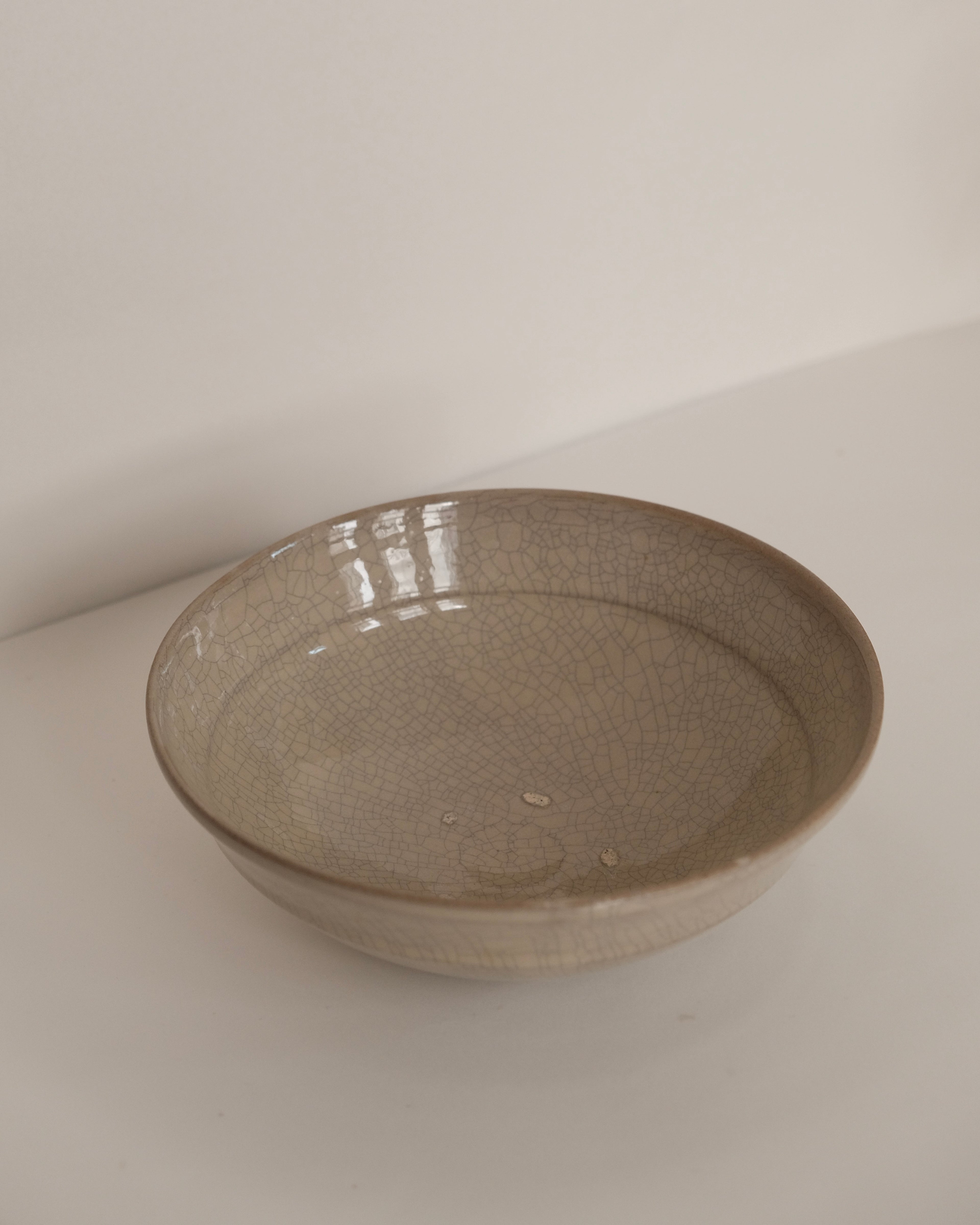 Fuminari Araga | Crackled Kohiki Round Bowl