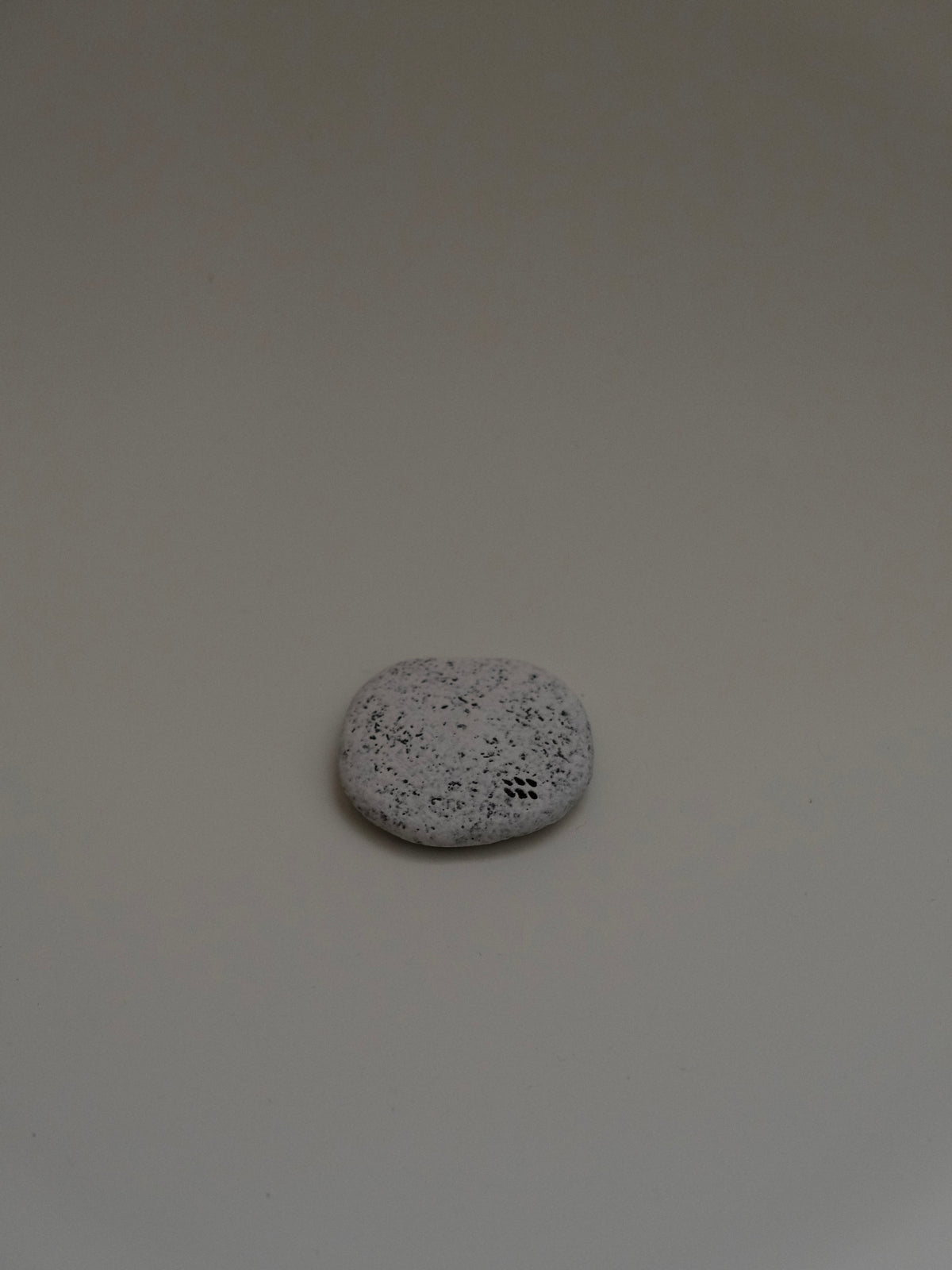 Zhou Yuxuan | Pebble
