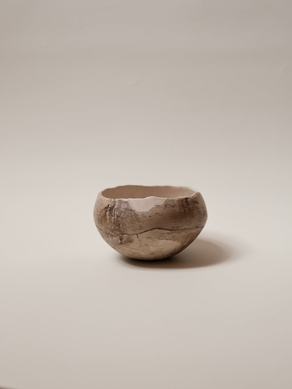 Hua Bai | Round Cup