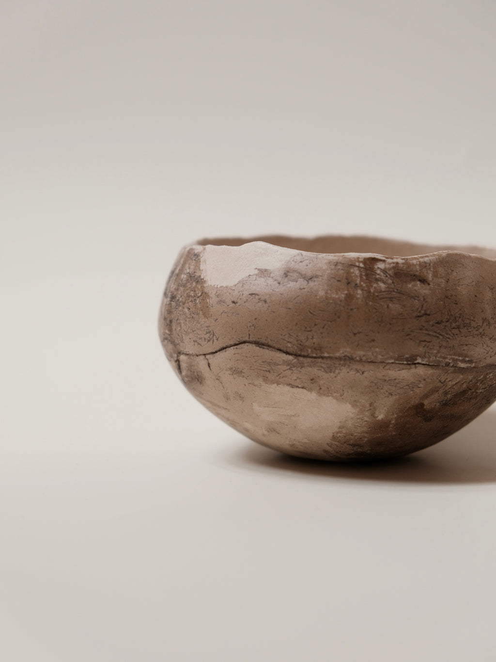 Hua Bai | Round Cup