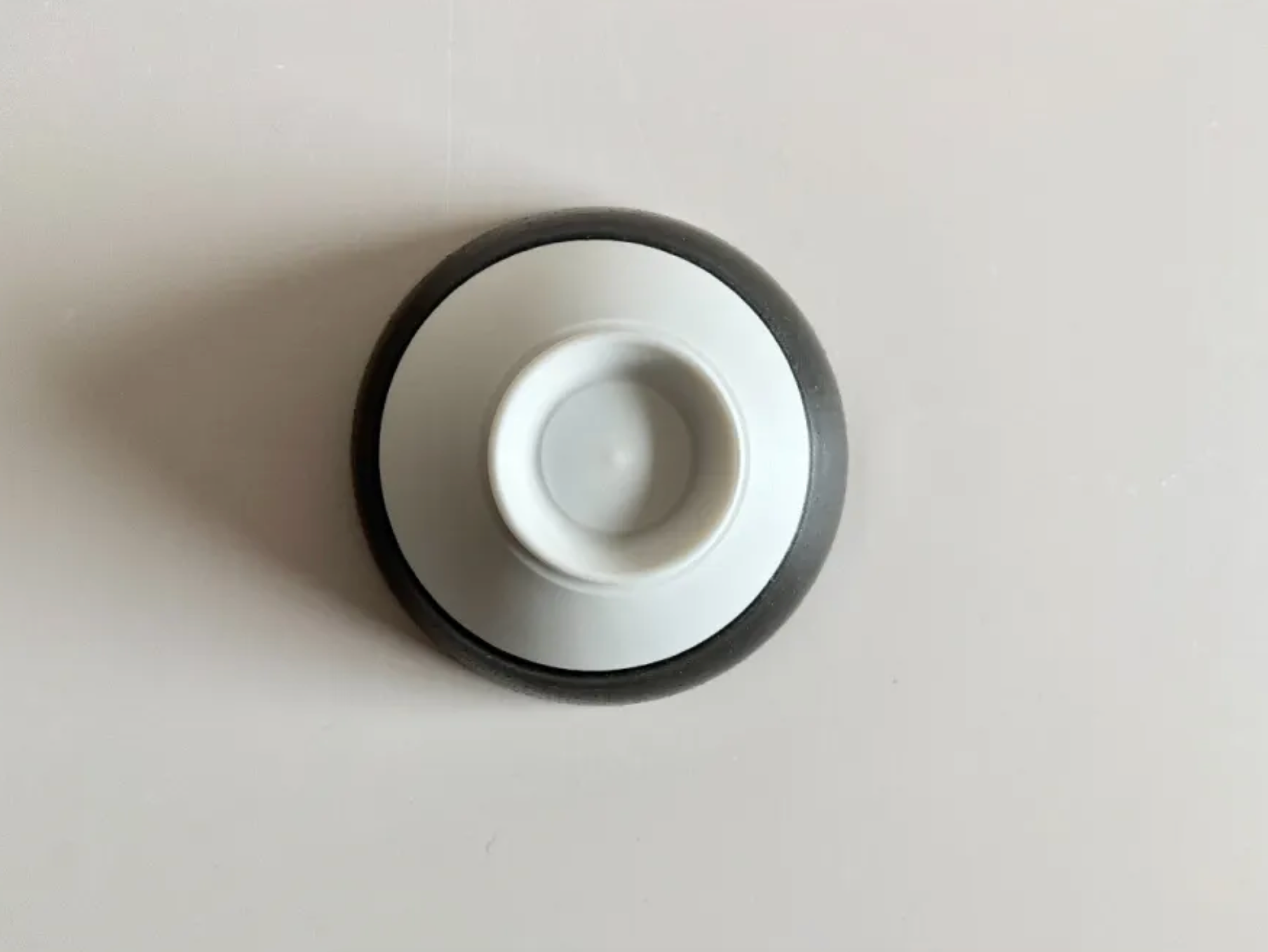 Naotsugu Yoshida | White Porcelain Iron Glaze Rice Bowl